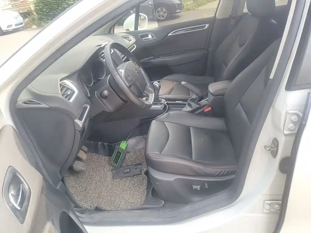 Citroen C4L — миниатюра 15