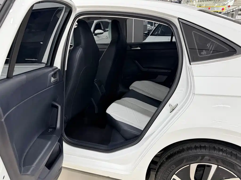 Volkswagen Lavida — миниатюра 11