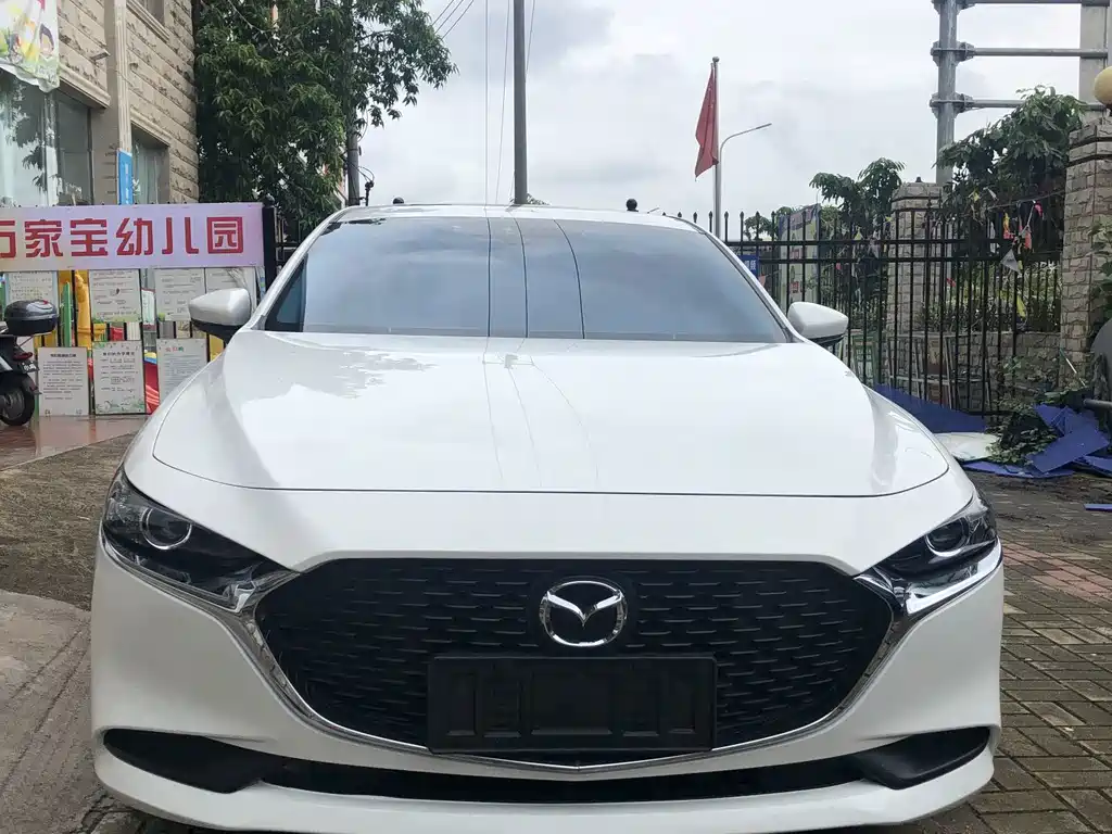 Mazda 3 Axela — миниатюра 2