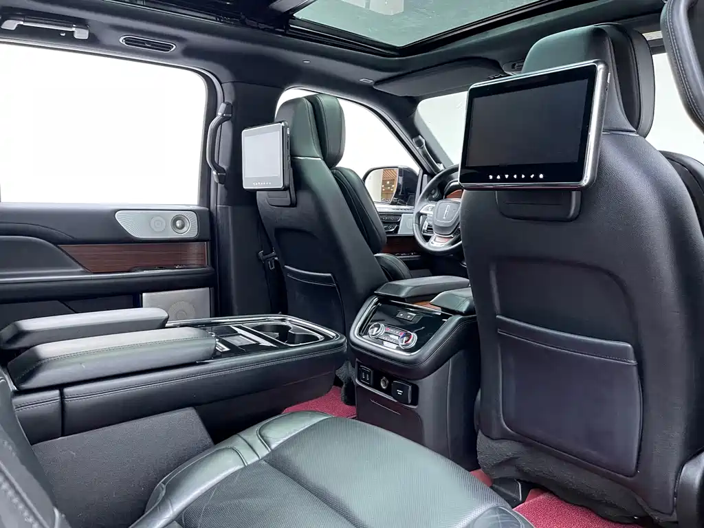 Lincoln Navigator — миниатюра 7
