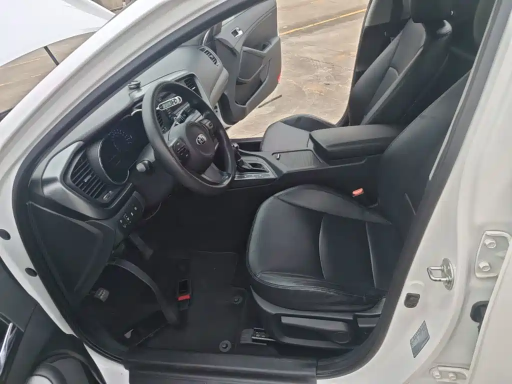 Kia K5 — миниатюра 15
