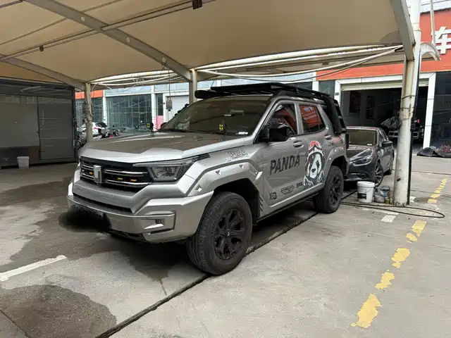 2025 TANK 400