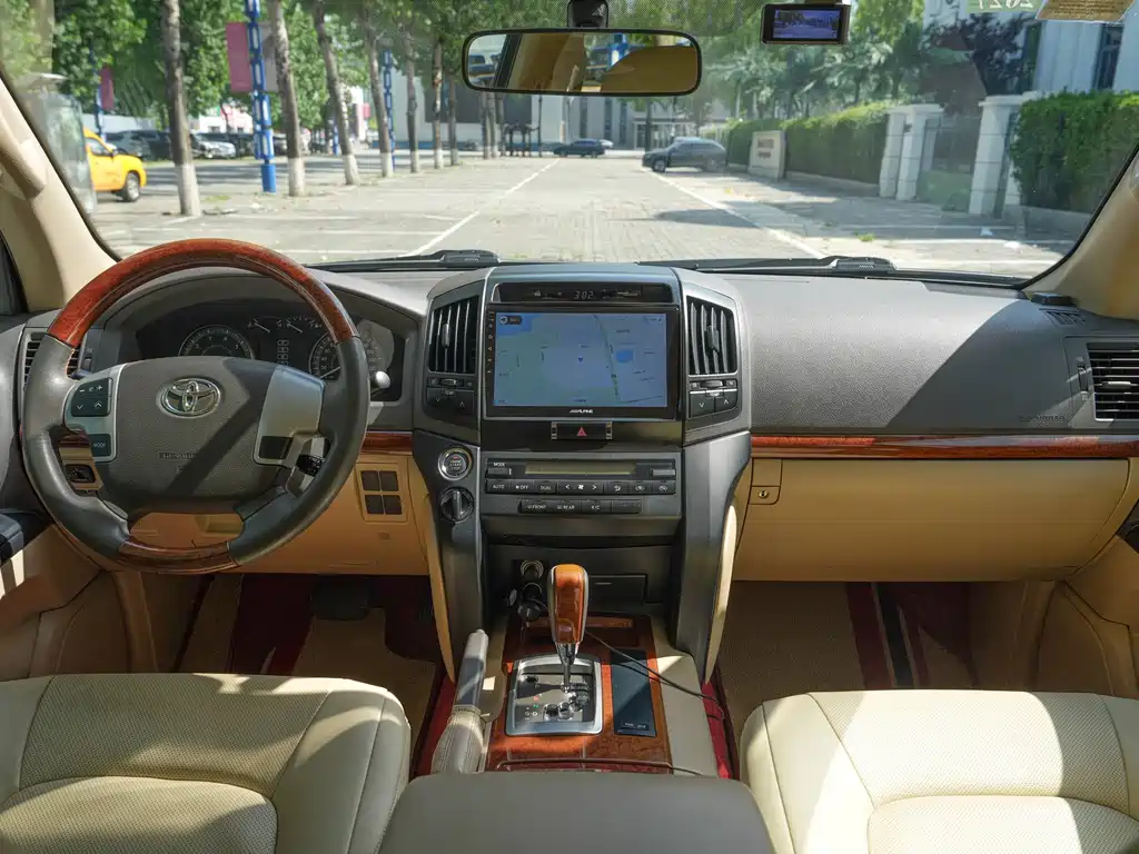 Toyota Land Cruiser — миниатюра 11