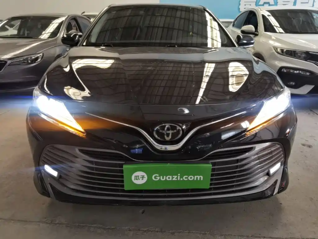 Toyota Camry — миниатюра 3