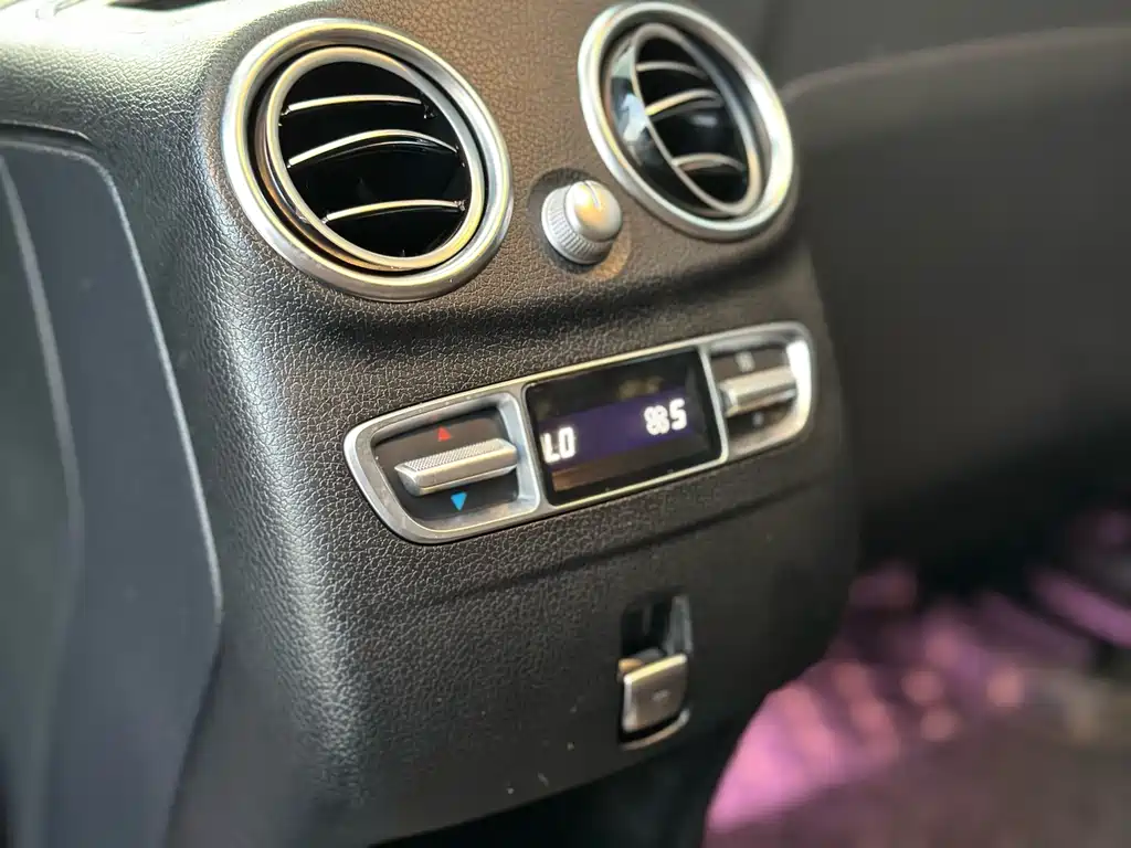 Mercedes-Benz GLC — миниатюра 20