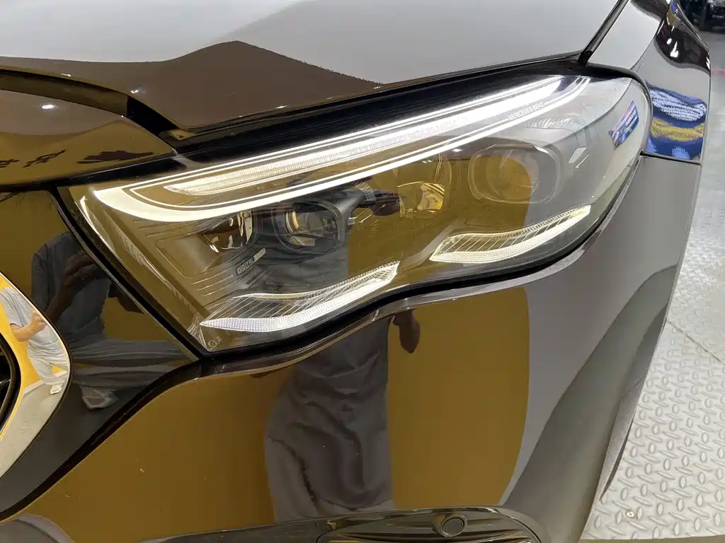 Mercedes-Benz E-Class — миниатюра 8