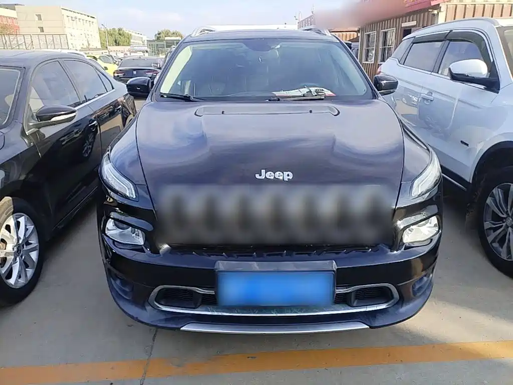 Jeep Cherokee — миниатюра 3