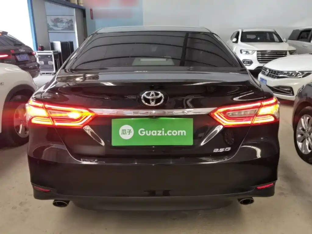 Toyota Camry — миниатюра 6