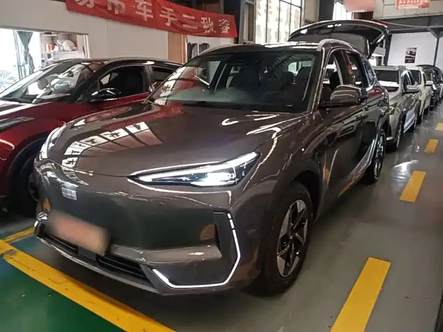 2025 Geely Galaxy E5