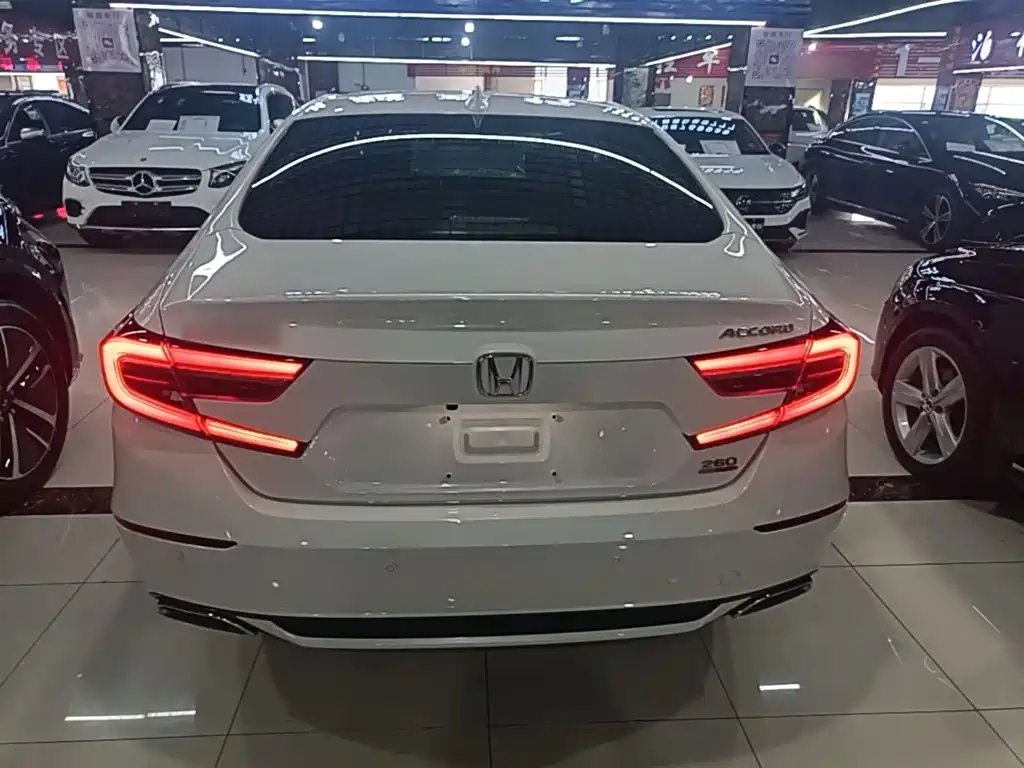 Honda Accord — миниатюра 6