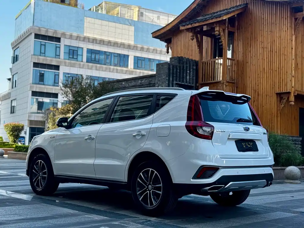 Geely Vision X6 — миниатюра 6
