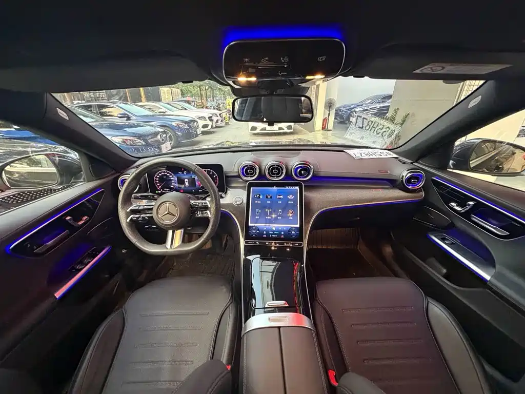 Mercedes-Benz C-Class — миниатюра 6