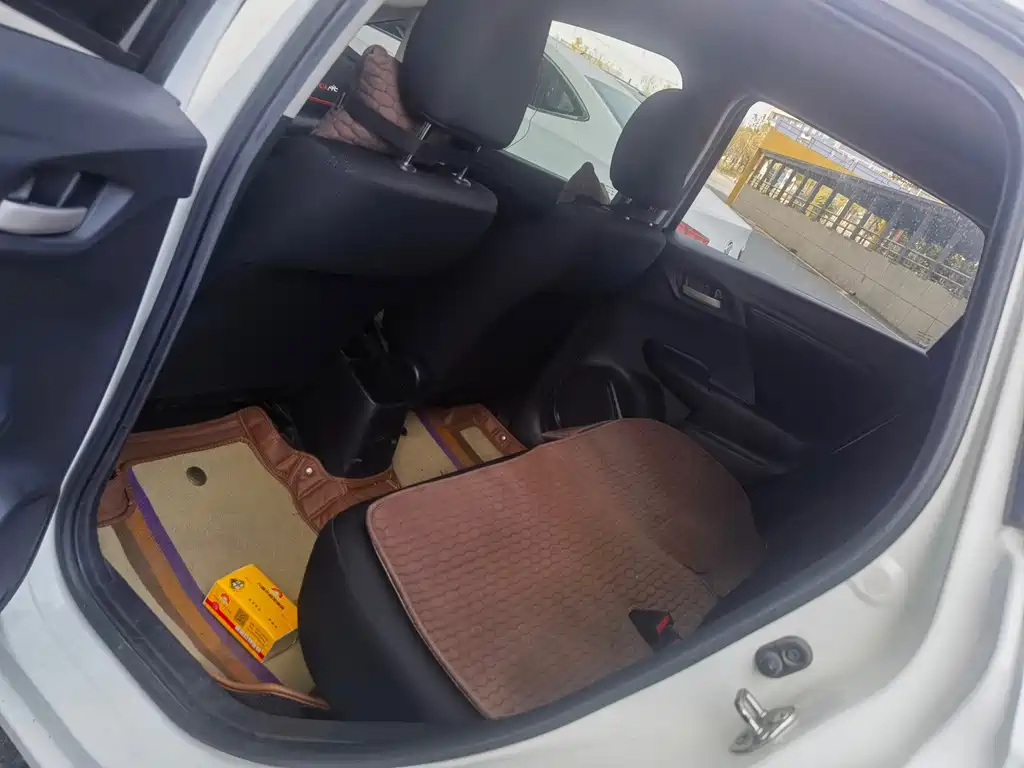 Honda Fit — миниатюра 4