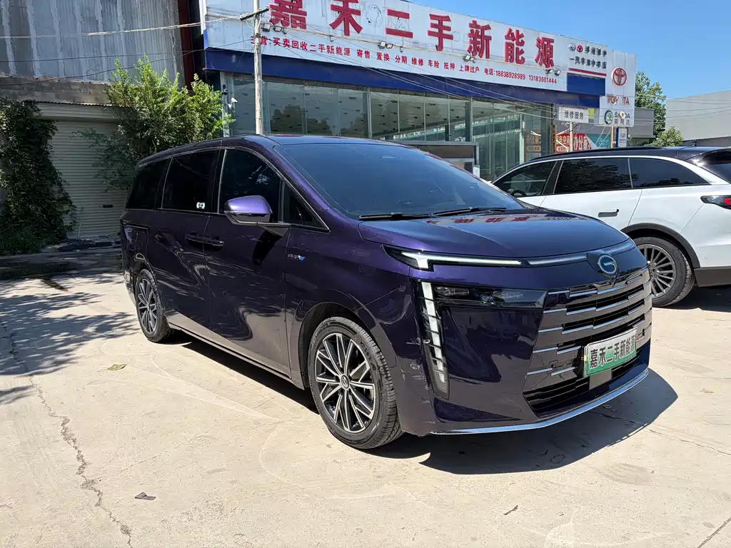 GAC Motor Trumpchi E8 PHEV — миниатюра 2