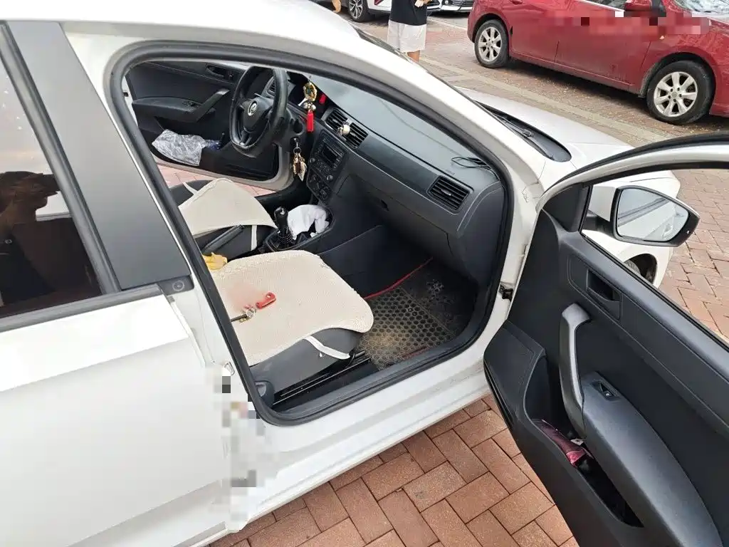Volkswagen Santana — миниатюра 20