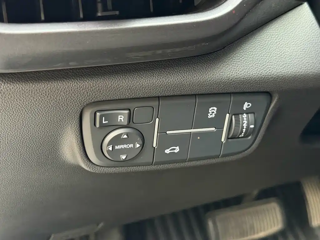 Changan Eado — миниатюра 10