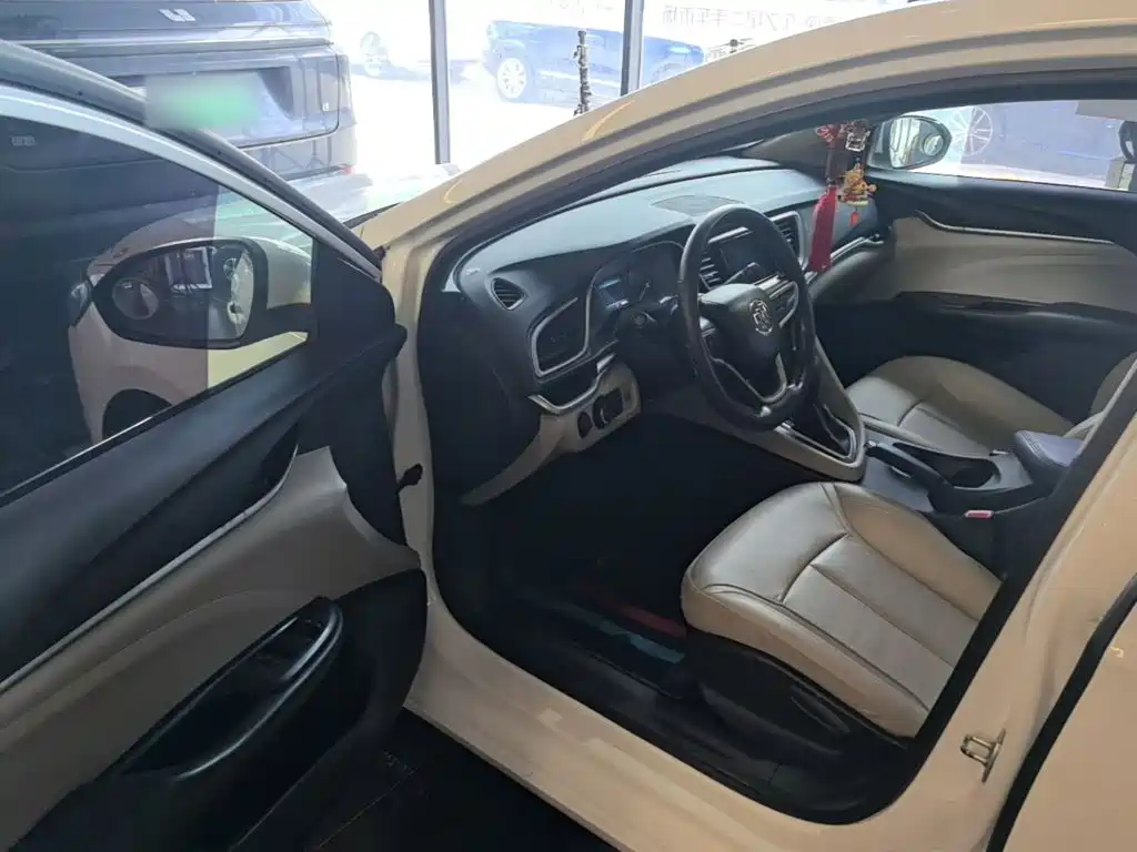 Buick Excelle — миниатюра 16