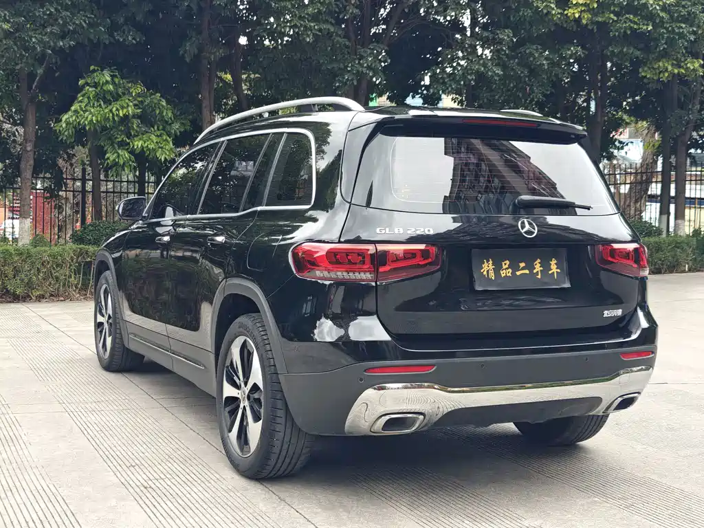 Mercedes-Benz GLB — миниатюра 13