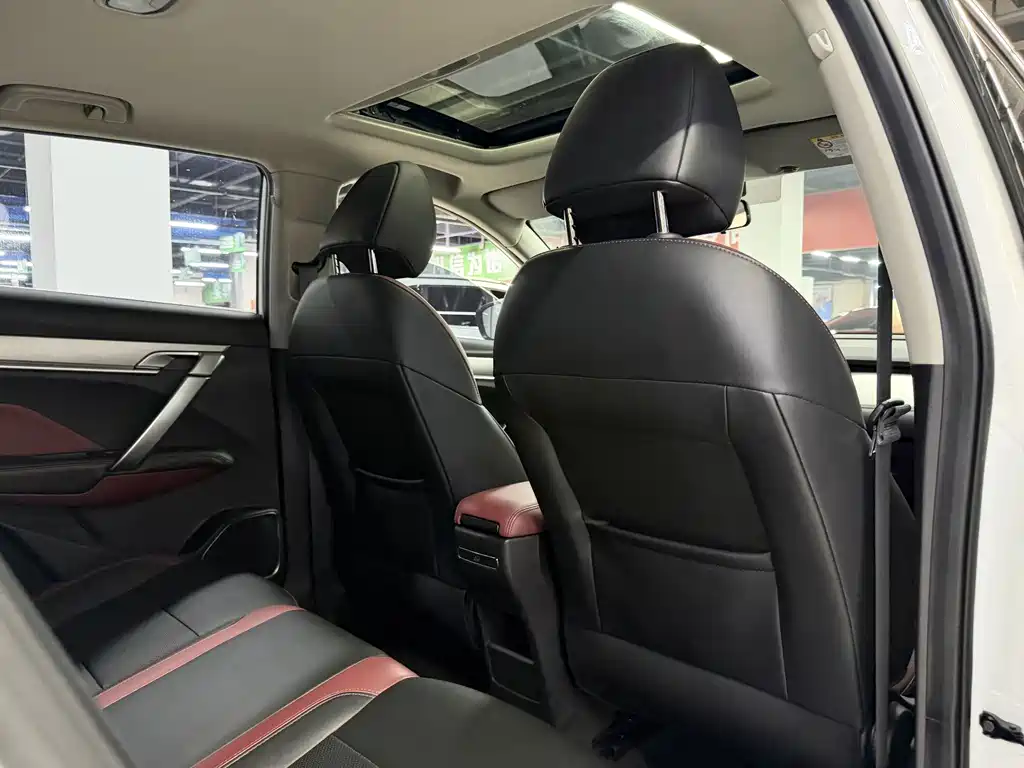 Geely Binyue — миниатюра 7