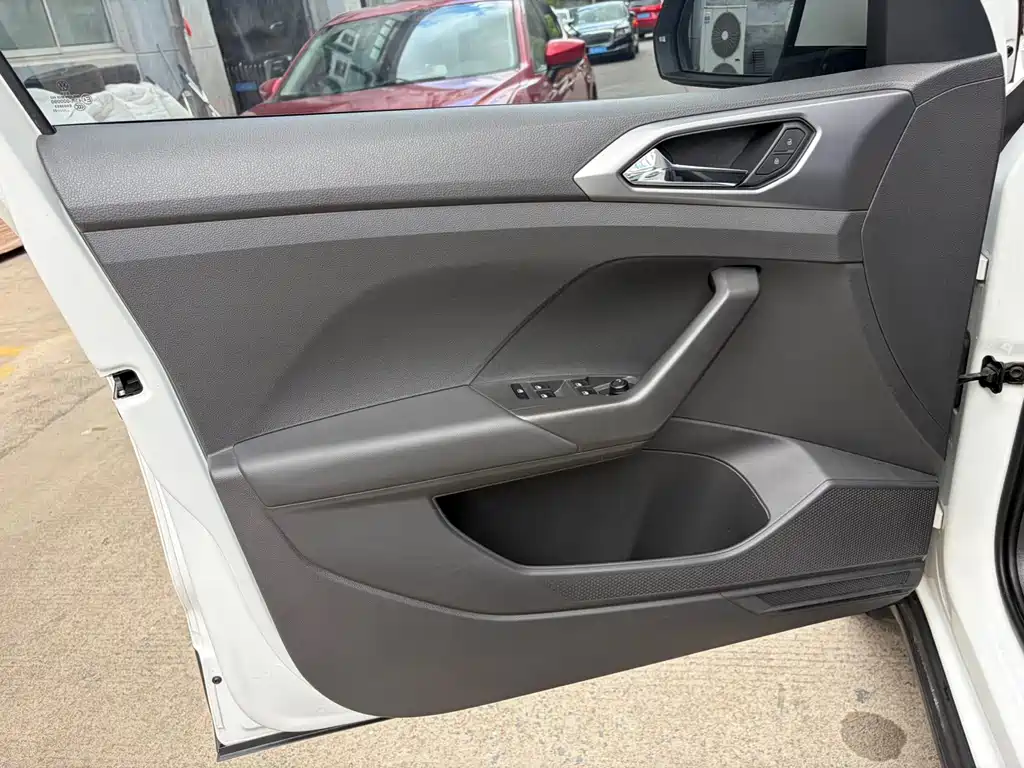 Volkswagen T-Cross — миниатюра 15