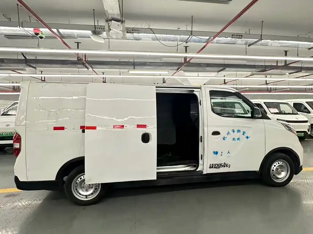 SAIC MAXUS CHASE EV30