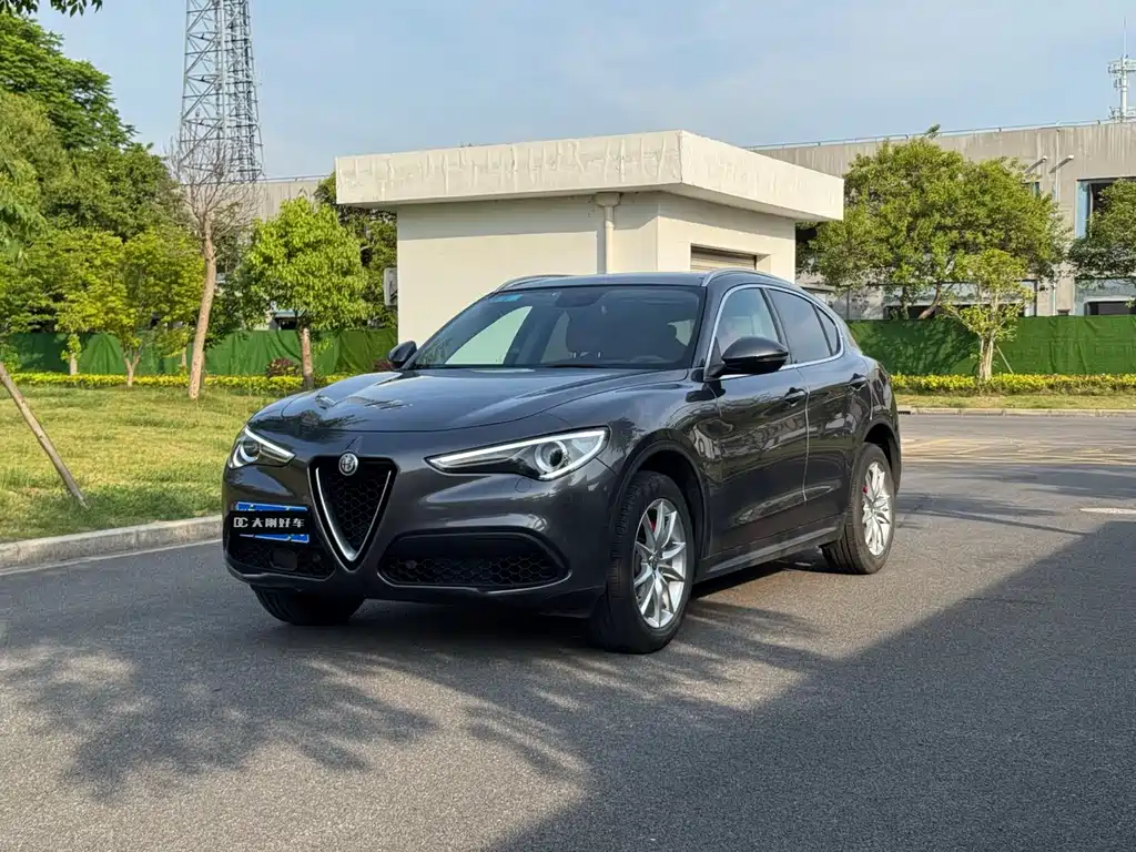 Alfa Romeo Stelvio 2019