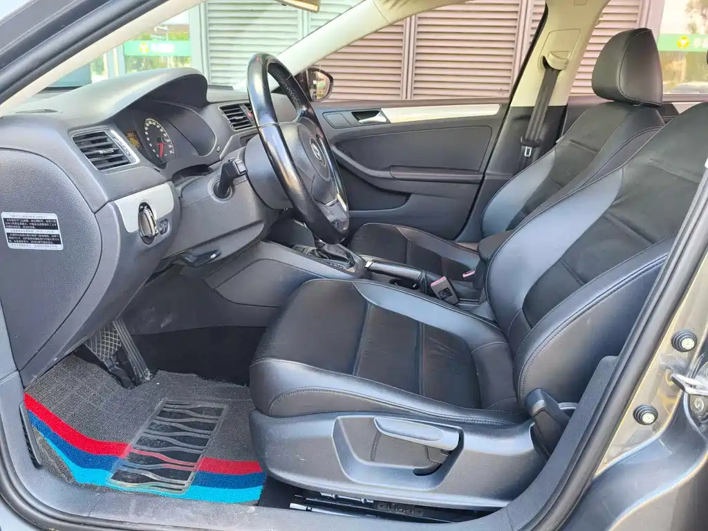 Volkswagen Sagitar — миниатюра 4
