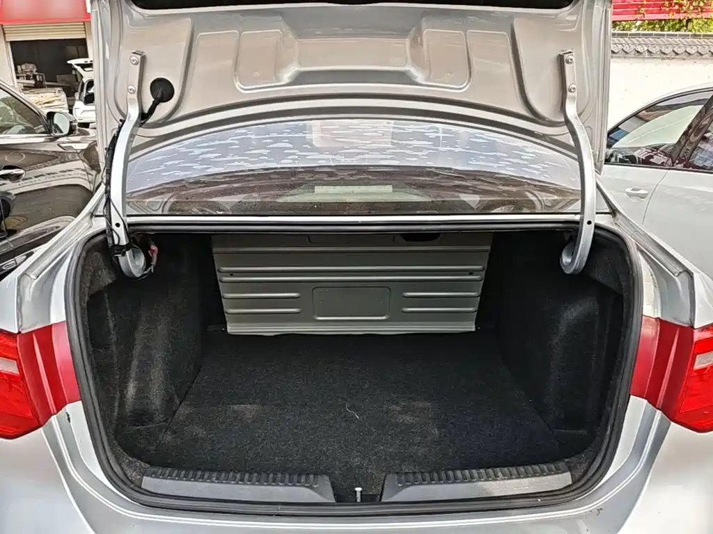 Volkswagen Jetta — миниатюра 19