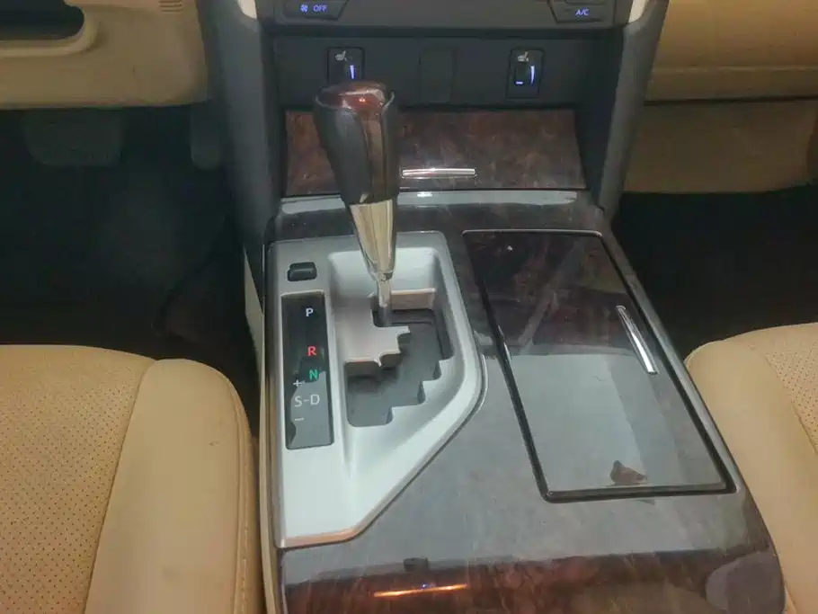 Toyota Camry — миниатюра 16