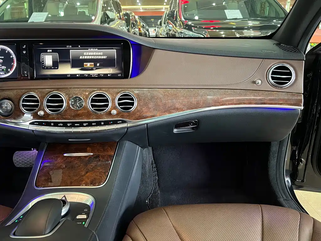 Mercedes-Benz S-Class — миниатюра 14