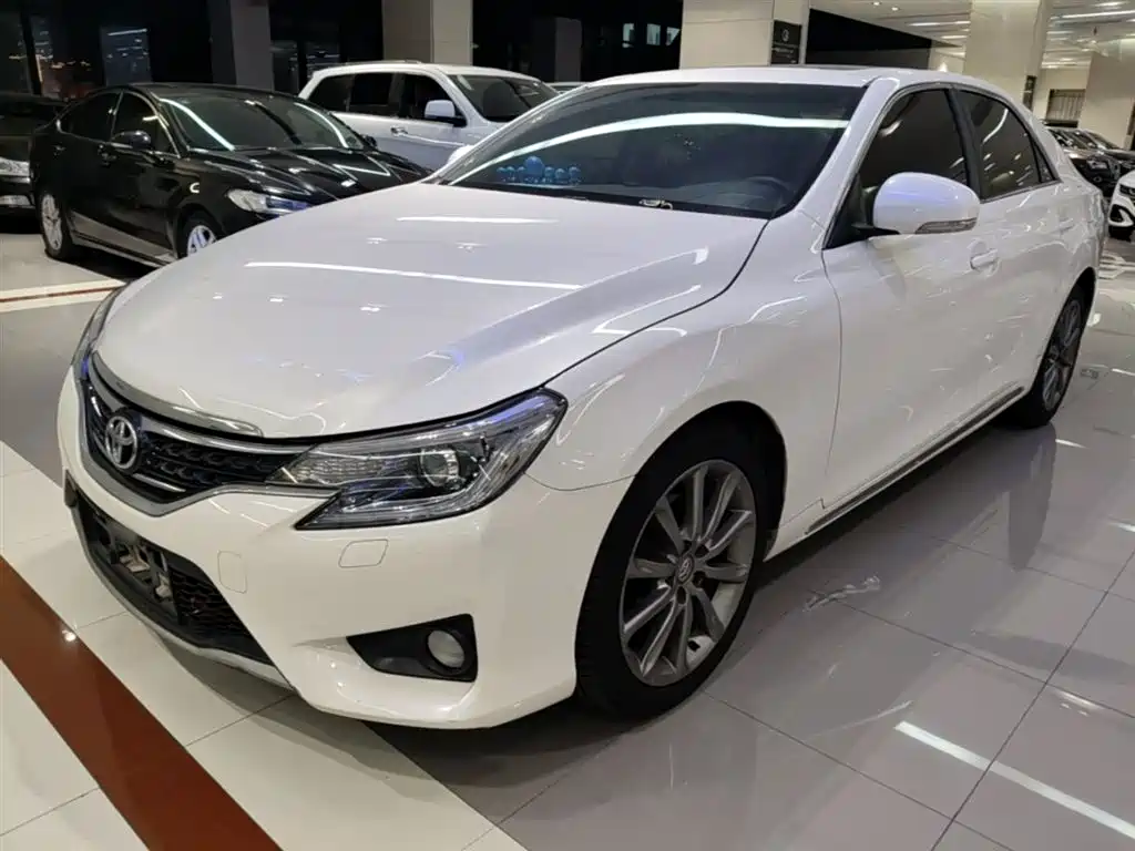 Купить Toyota Reiz