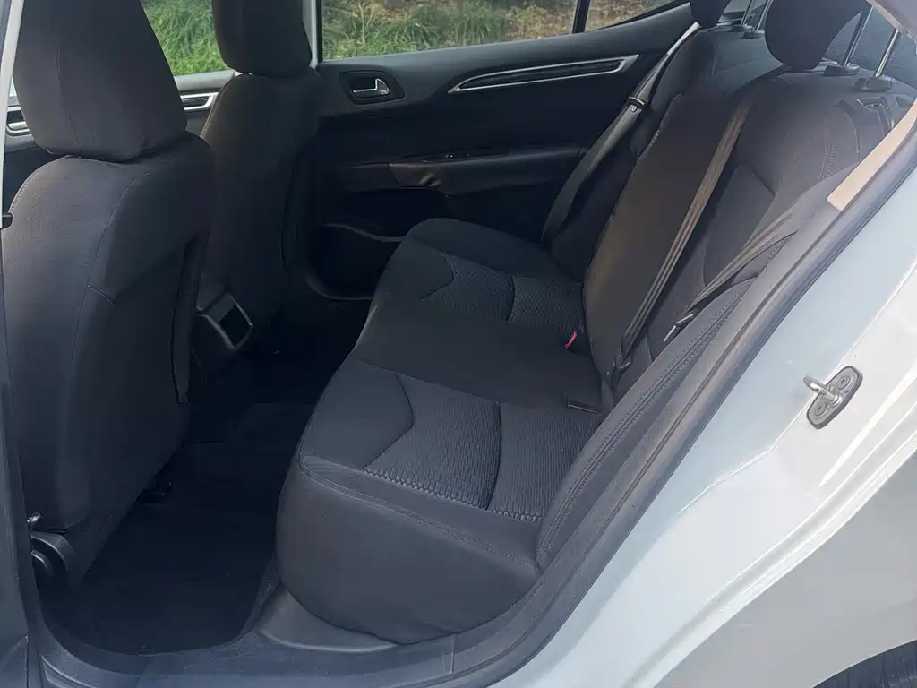 Citroen C4L — миниатюра 12