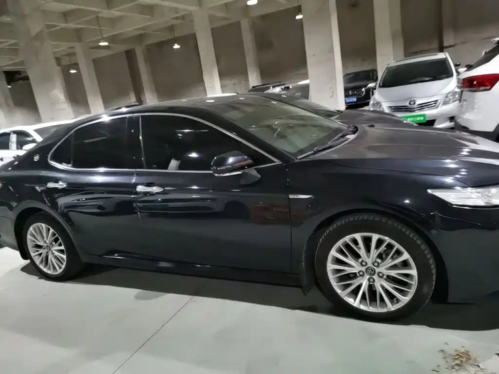 Toyota Camry — миниатюра 26