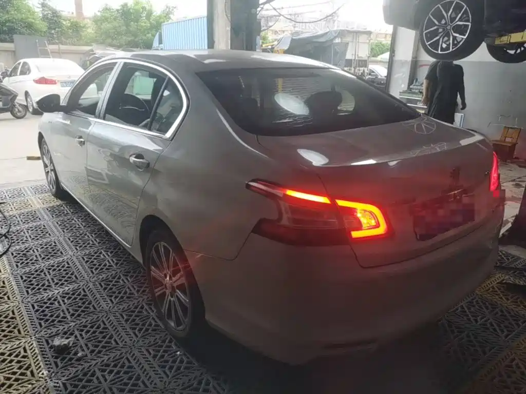 Peugeot 408 — миниатюра 5