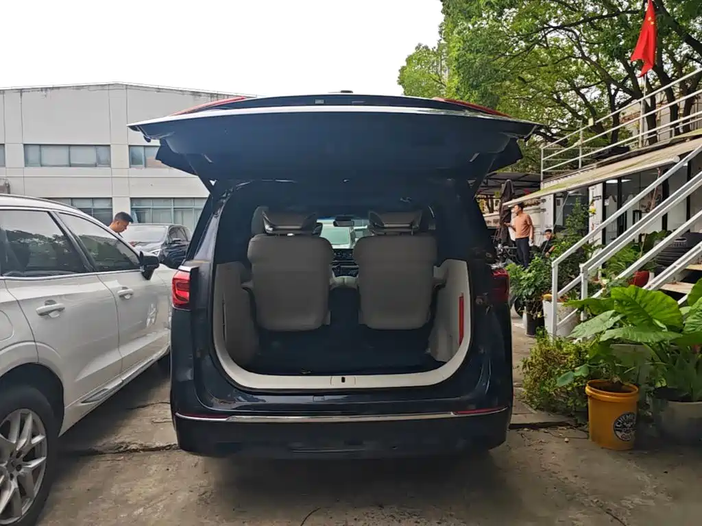 Buick GL8 — миниатюра 19