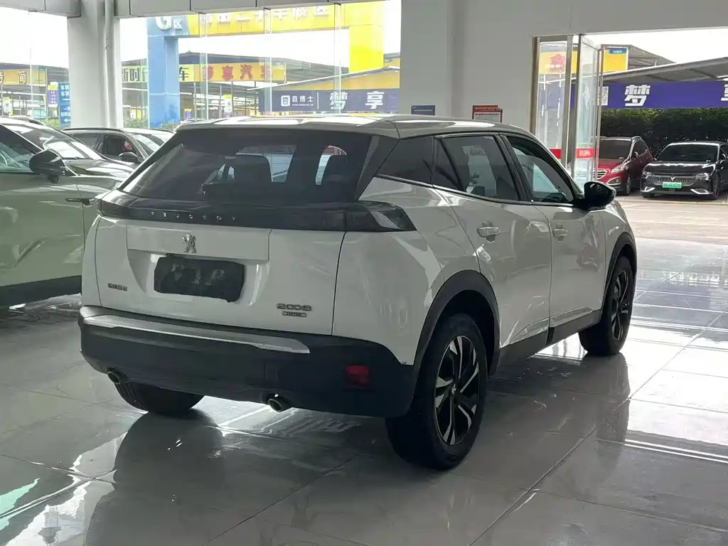 Peugeot 2008 — миниатюра 7