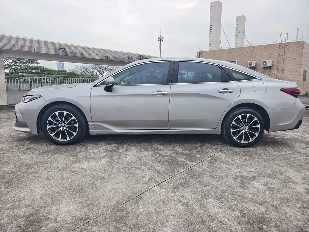 Toyota Avalon — миниатюра 4