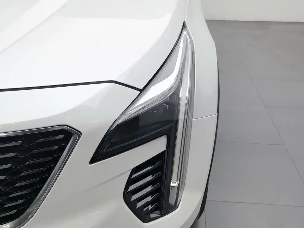 Cadillac XT4 — миниатюра 7