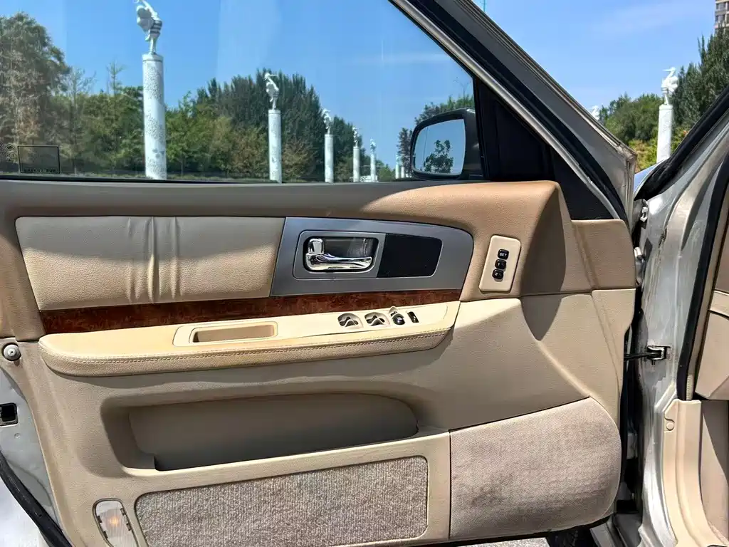 Nissan Bluebird Classic — миниатюра 13
