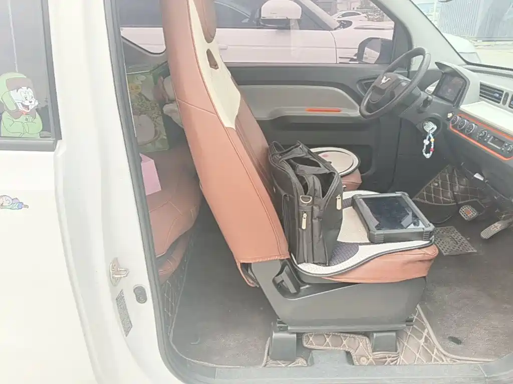 Wuling MINIEV — миниатюра 25