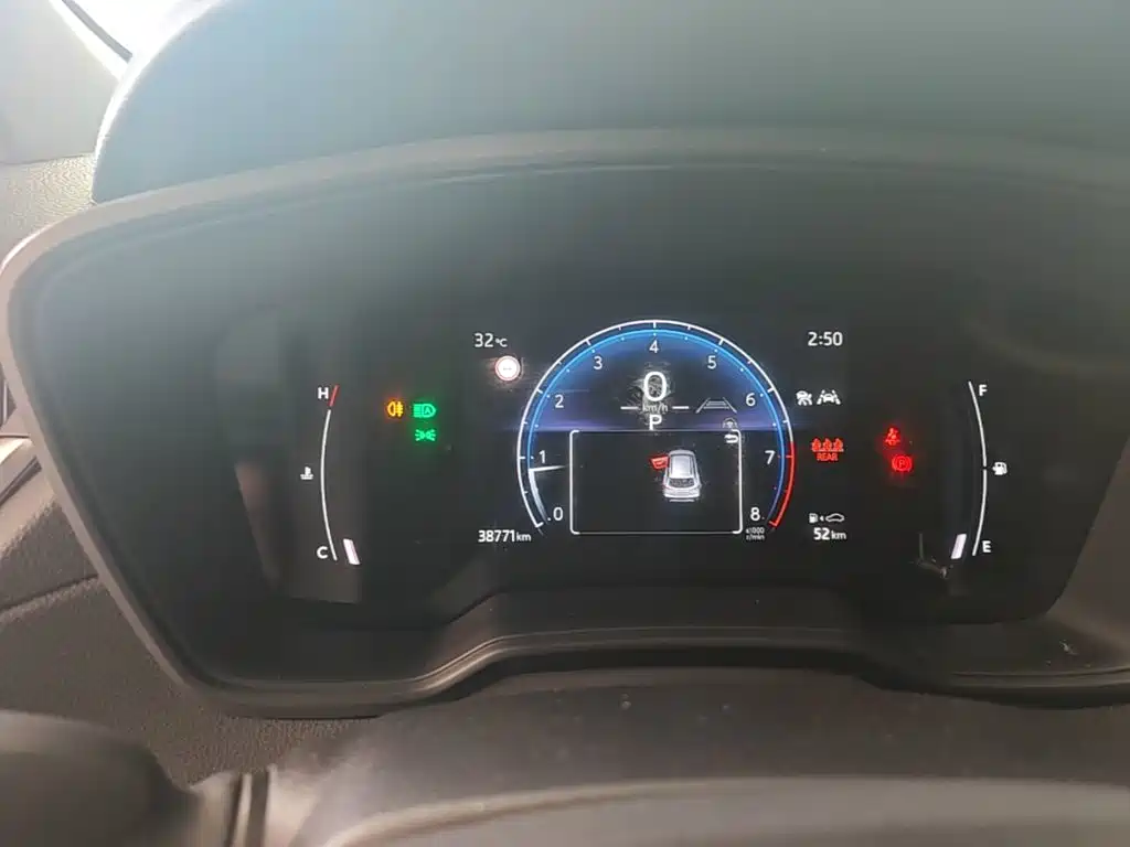 Toyota Corolla Cross — миниатюра 12