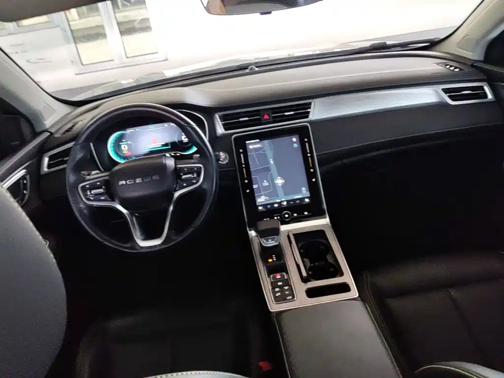 Roewe RX5 New Energy — миниатюра 10