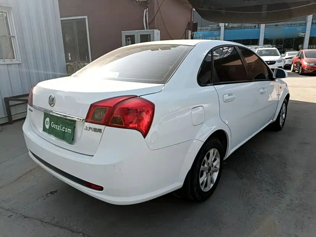Buick Excelle — миниатюра 7