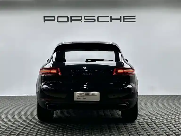 Porsche Macan — миниатюра 5