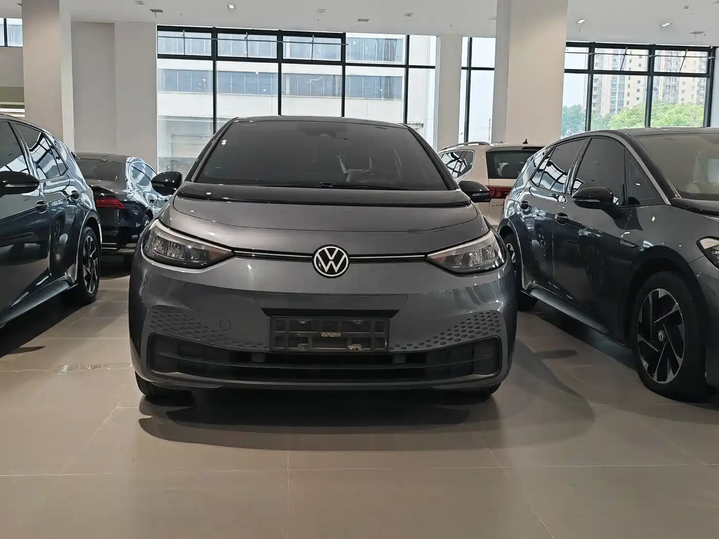 Volkswagen ID.3 2023 Silver/gray из Китая, фото 5