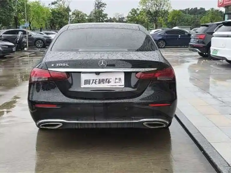 Mercedes-Benz E-Class — миниатюра 7