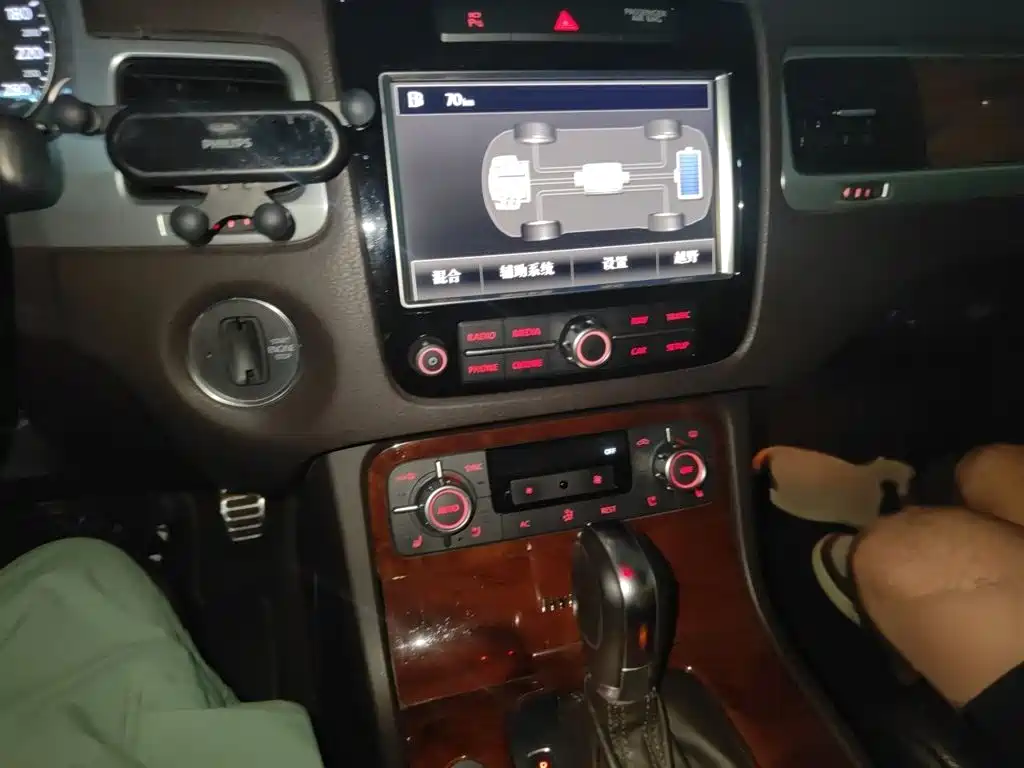 Volkswagen Touareg — миниатюра 6