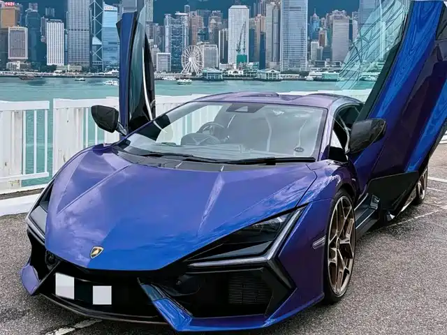 LAMBORGHINI REVUELTO 2025