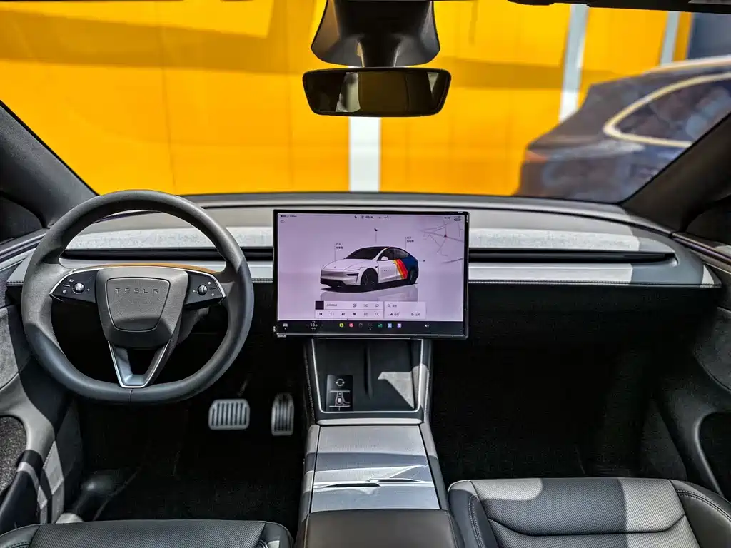 Tesla Model Y — миниатюра 6