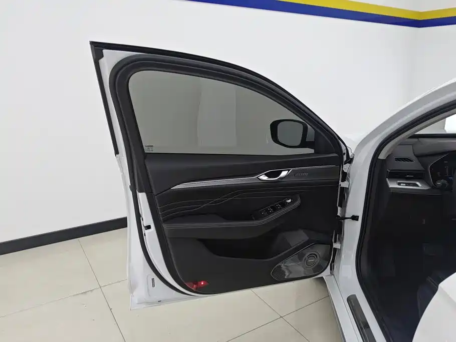 Geely Xingrui — миниатюра 7
